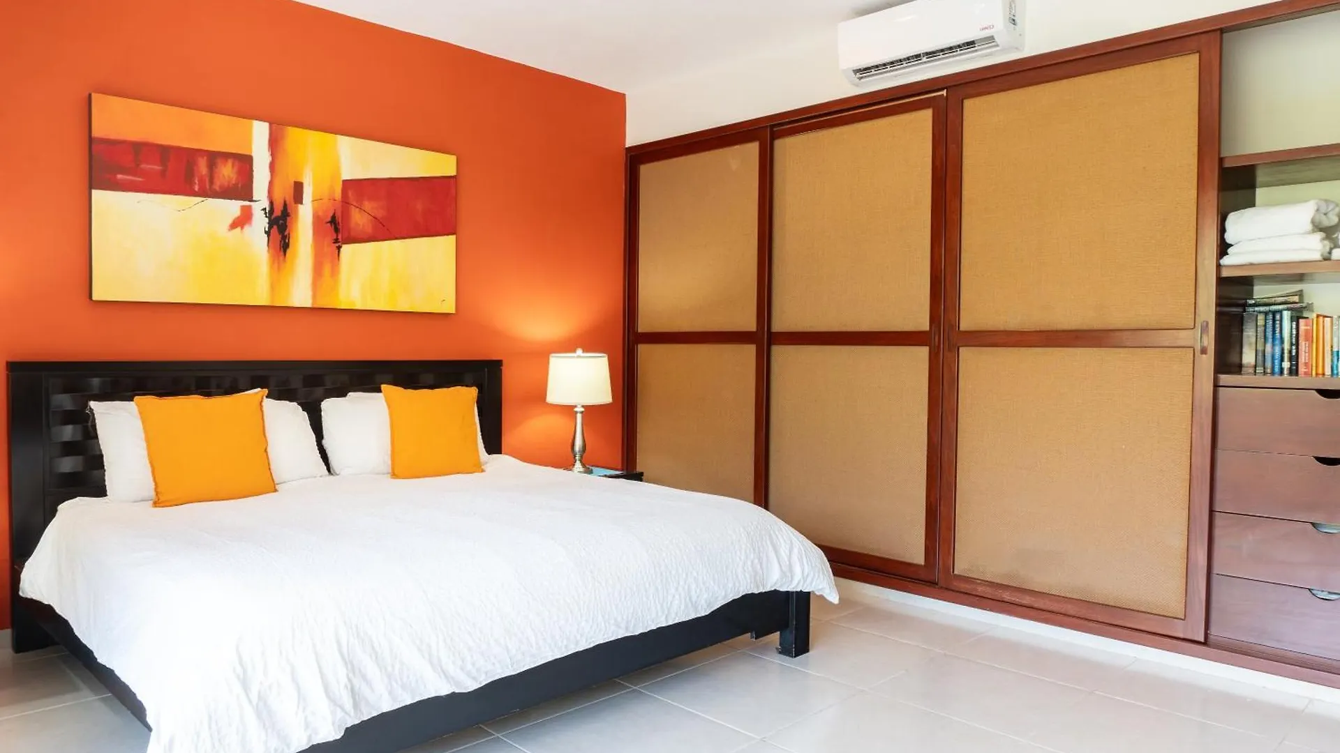 Meridian 208 Condo Playa del Carmen 0*,