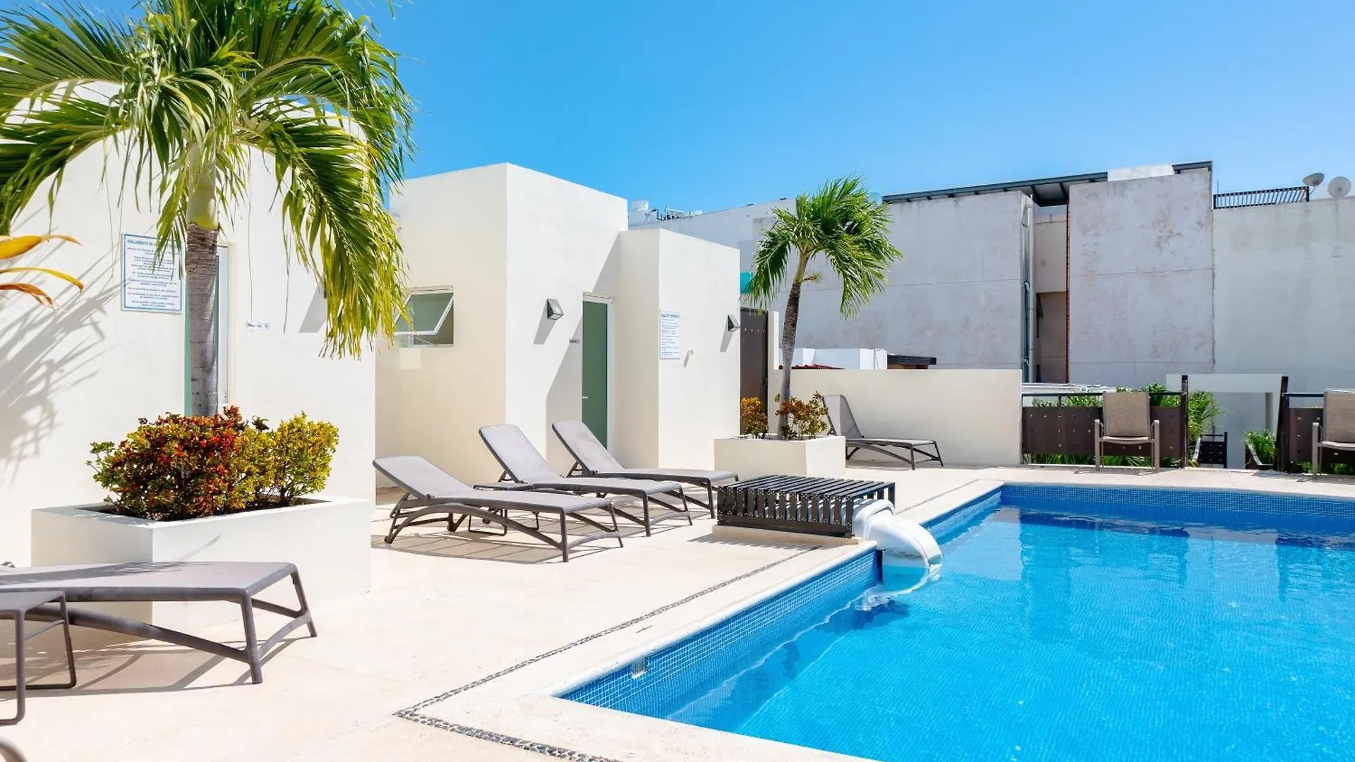 Meridian 208 Condo Playa del Carmen Mexico